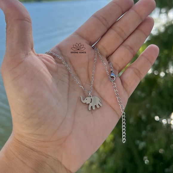 Elephant Necklace - Stainless Steel - Picture 1 of 2